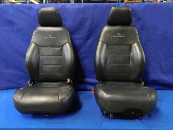 2003 Ford Mustang Saleen seats