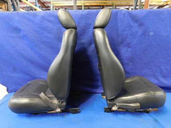 2003 Ford Mustang Saleen Front seats - Image 2