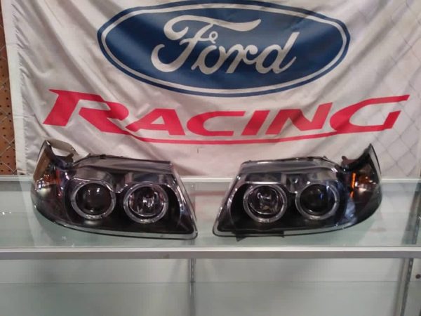 99-04 ford mustang headlights