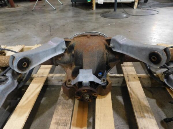 99-04 Mustang GT 8.8 Rearend Axle Assembly 3.73 Gear C97 - Image 9