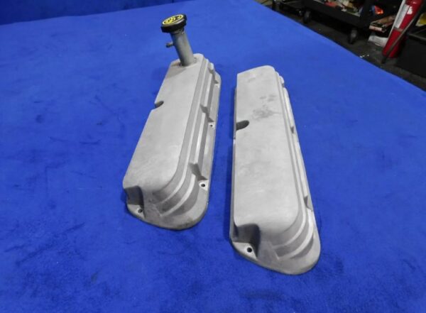 1987-1993 Ford Mustang 5.0L OEM valve covers Pair Good Used - Image 4