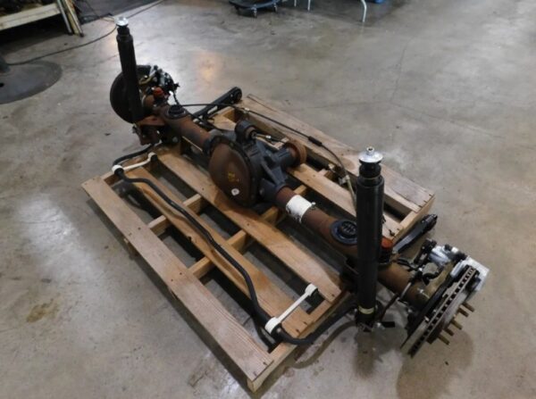 2007 Ford Mustang GT 4.6L 3V 8.8 Rearend Axle Assembly 3.31 Gear H11 - Image 5