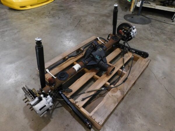 2007 Ford Mustang GT 4.6L 3V 8.8 Rearend Axle Assembly 3.31 Gear H11 - Image 6