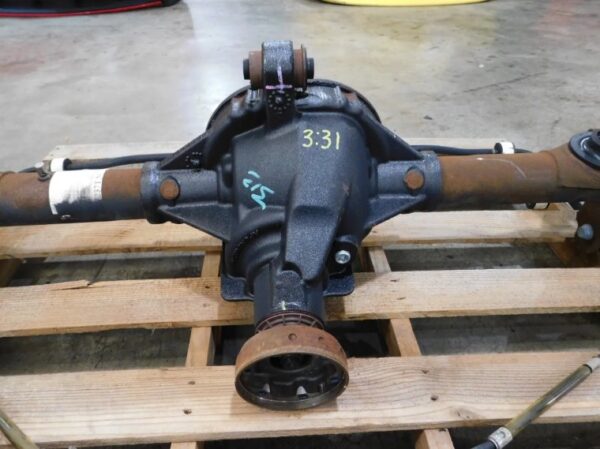 2007 Ford Mustang GT 4.6L 3V 8.8 Rearend Axle Assembly 3.31 Gear H11 - Image 19