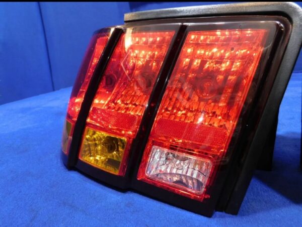 99-01 COBRA Tail Lights - Image 8