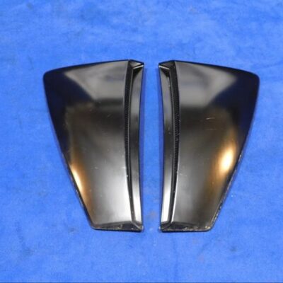 99-04 Mustang Quarter Panel Side Scoops (Black, R50)