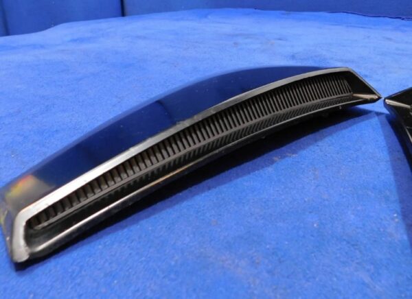 99-04 Mustang Quarter Panel Side Scoops (Black, R50) - Image 4