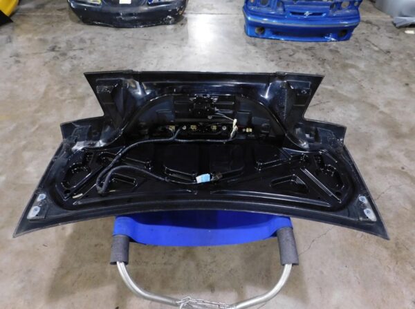 2001 Mustang Bullitt OEM Decklid (No Spoiler, Black) – Take Off B27 - Image 8